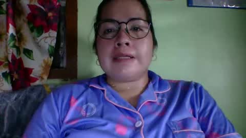 Snapshot of small_boobs59 chatting on 1, 2, 2026 Lovewella online show from 1, 2, 2026