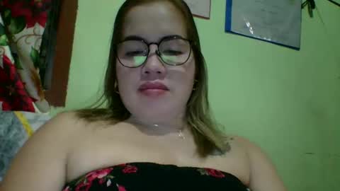 Snapshot of small_boobs59 chatting on 4, 2, 2026 Lovewella online show from 4, 2, 2026