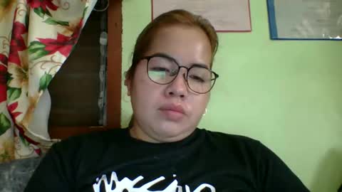 Snapshot of small_boobs59 chatting on 15, 2, 2026 Lovewella online show from 15, 2, 2026