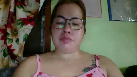 Snapshot of small_boobs59 chatting on 16, 2, 2026 Lovewella online show from 16, 2, 2026