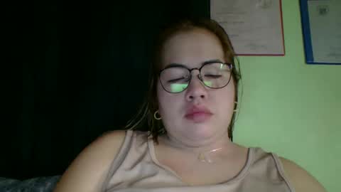 Snapshot of small_boobs59 chatting on 17, 2, 2026 Lovewella online show from 17, 2, 2026