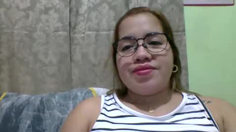 Snapshot of small_boobs59 chatting on 11, 5, 2026 Lovewella online show from 11, 5, 2026