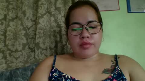 Snapshot of small_boobs59 chatting on 15, 5, 2026 Lovewella online show from 15, 5, 2026