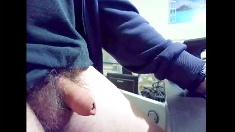 Snapshot of smallhairyuncut chatting on 17, 5, 2026 Small Hairy Uncut online show from 17, 5, 2026