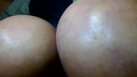 smallmalelass online show from 1, 1, 2025