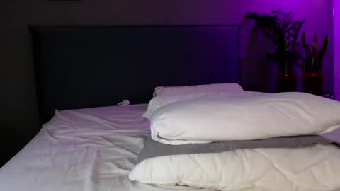 Anna no bbbbybybbabebyy just Anna. And dont call me mom please. online show from 17, 2, 2025