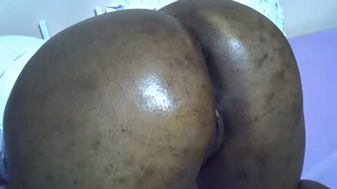 Snapshot of smart_lilly chatting on 5, 6, 2026 smart_lilly online show from 5, 6, 2026