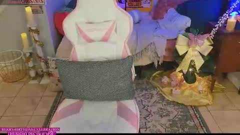 Snapshot of smashberry chatting on 4, 12, 2025 bb online show from 4, 12, 2025