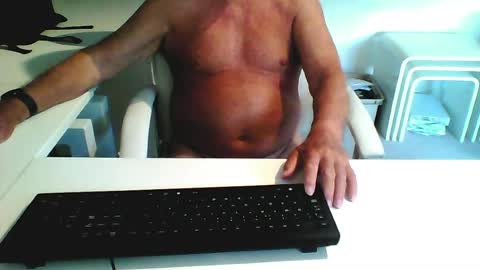 Snapshot of smilesnsmiles chatting on 26, 6, 2026 George online show from 26, 6, 2026