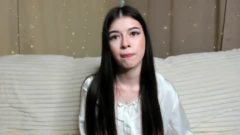 Snapshot of smilesviktoria chatting on 7, 7, 2026 Victoria online show from 7, 7, 2026