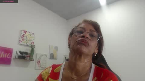 Snapshot of smilet_milf chatting on 19, 1, 2026 Smileth online show from 19, 1, 2026