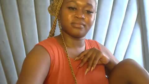 smiley_berry online show from 17, 11, 2025