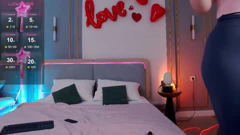 Snapshot of smiley_mia_ chatting on 19, 2, 2025 Mia online show from 19, 2, 2025