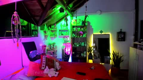 SmilingSalor online show from 3, 11, 2025