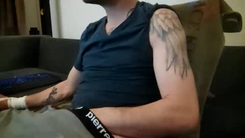 Snapshot of smokeandwatching chatting on 10, 3, 2025 Smokeandwatching online show from 10, 3, 2025