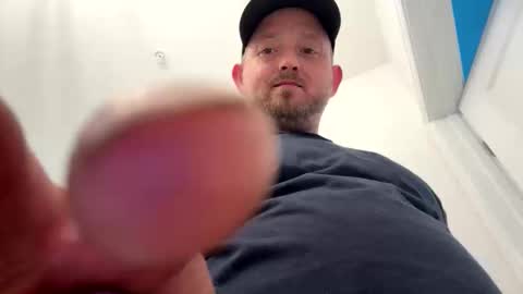 Snapshot of smokeymt420 chatting on 19, 10, 2025 smokeymt420 online show from 19, 10, 2025