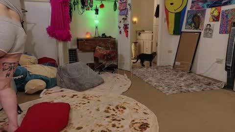 Big Dawg online show from 4, 12, 2025