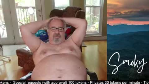 Snapshot of smokymountanman chatting on 12, 6, 2026 smokymountanman online show from 12, 6, 2026