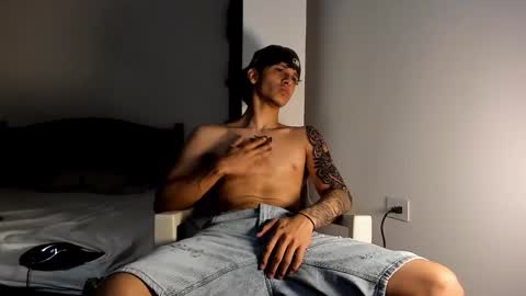 Snapshot of snakebutterfly chatting on 9, 1, 2025 snakebutterfly online show from 9, 1, 2025