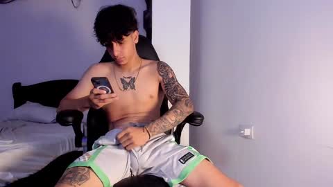 Snapshot of snakebutterfly chatting on 15, 1, 2025 snakebutterfly online show from 15, 1, 2025