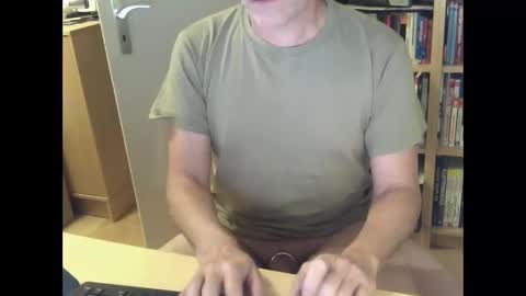 sneaxfreund online show from 9, 2, 2026