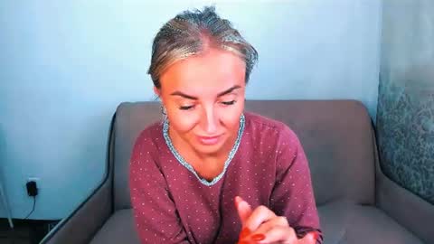 Snapshot of snezanablond chatting on 16, 6, 2026 Sneja online show from 16, 6, 2026