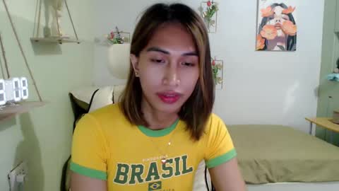 Snapshot of snow_2000 chatting on 12, 12, 2024 snow_2000 online show from 12, 12, 2024