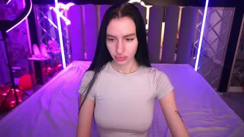 snow_whiteeex online show from 2, 4, 2026