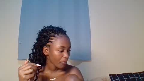 Snapshot of snowie_eyes chatting on 19, 2, 2026 Snowie eyes online show from 19, 2, 2026