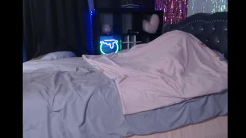 Snapshot of snowie_rose chatting on 21, 4, 2026 Snowie Rose online show from 21, 4, 2026