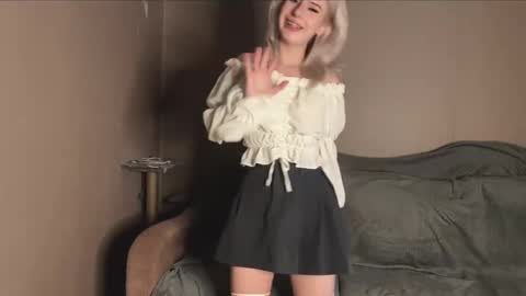 snowy_alice online show from 10, 10, 2025