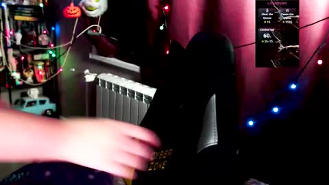 Snapshot of so_cute777 chatting on 17, 12, 2025 so cute777 online show from 17, 12, 2025