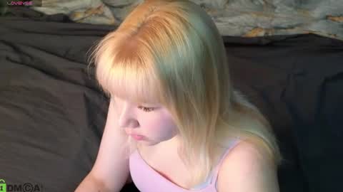 Snapshot of soffa_mitchell chatting on 28, 6, 2026 Soffa Mitchell online show from 28, 6, 2026