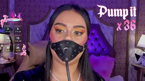 Snapshot of soffiqueen chatting on 4, 5, 2026 Schedule 1400 - 2100 gtm-5 online show from 4, 5, 2026