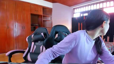 soffy and mia online show from 20, 12, 2025