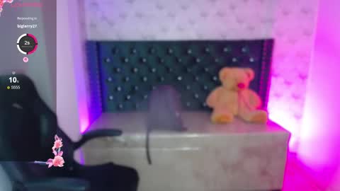 Snapshot of sofi_hot_4m chatting on 19, 12, 2025 Sofi online show from 19, 12, 2025