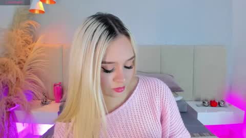 SOFIA PAMELA online show from 1, 12, 2025