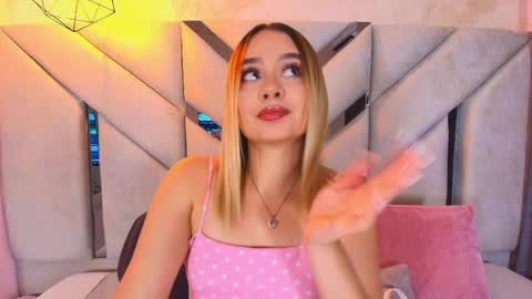 Snapshot of sofia_pamela_ chatting on 2, 6, 2026 online show from 2, 6, 2026