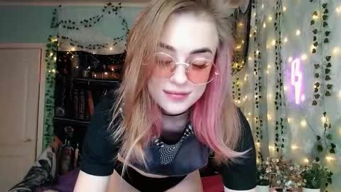 Snapshot of sofia_rosemary chatting on 5, 2, 2026 sofia_rosemary online show from 5, 2, 2026