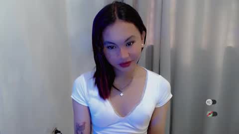 sofia_sweetheart18 online show from 7, 1, 2026