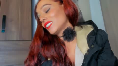 laura online show from 28, 12, 2024