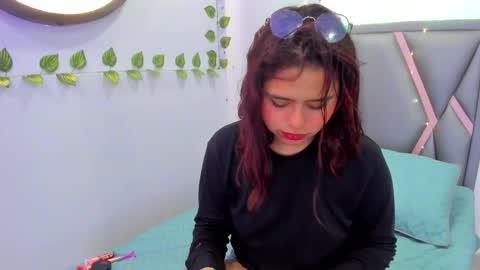 Sofa online show from 7, 2, 2026