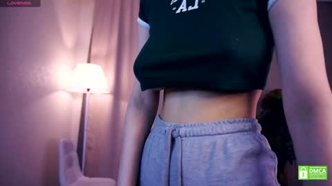 Snapshot of sofiabruno chatting on 15, 10, 2025 Hi My name is Sofia Welcome to my room Please thumbs up - its important online show from 15, 10, 2025