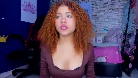 sofiacastillo01 online show from 18, 1, 2025