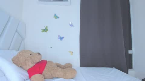 sofiacastillo01 online show from 25, 3, 2026