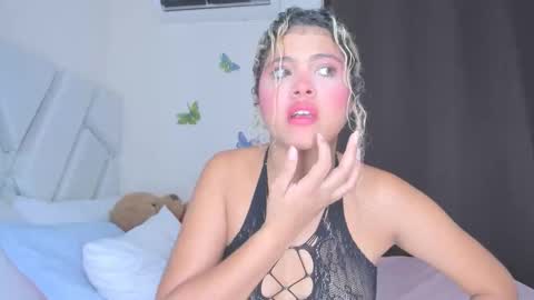 Snapshot of sofiacastillo01 chatting on 10, 5, 2026 sofiacastillo01 online show from 10, 5, 2026