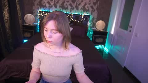 SofiaLuxuryy online show from 17, 4, 2026