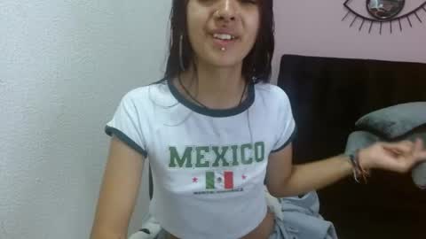 Snapshot of sofiasexygirl69 chatting on 5, 6, 2026 sofiasexygirl69 online show from 5, 6, 2026