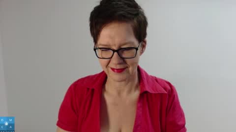 Sofie Velvet online show from 17, 12, 2025