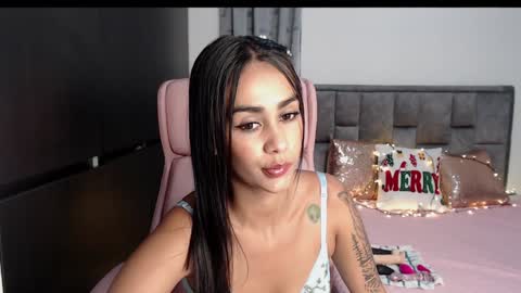 Snapshot of sofierosse_ chatting on 3, 12, 2024 Sofie Rosee online show from 3, 12, 2024